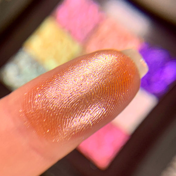 Scroll | Electric Multichrome Eyeshadow