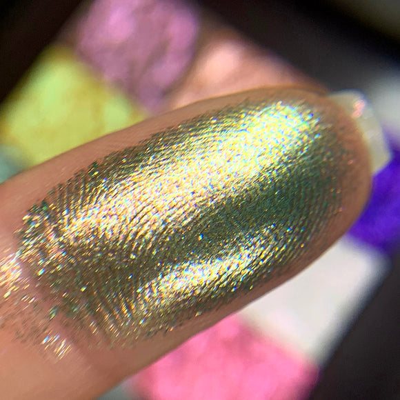 Synthesis | Dimensional Lite Multichrome Eyeshadow